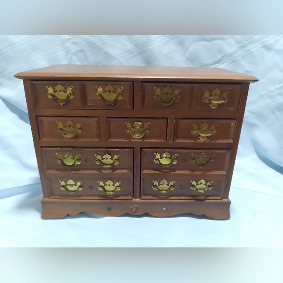 Jewelry - ❣Vintage Wood Jewelry Box❣